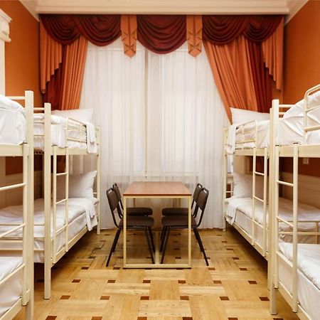 Hostel Suputnyk Lviv Eksteriør bilde