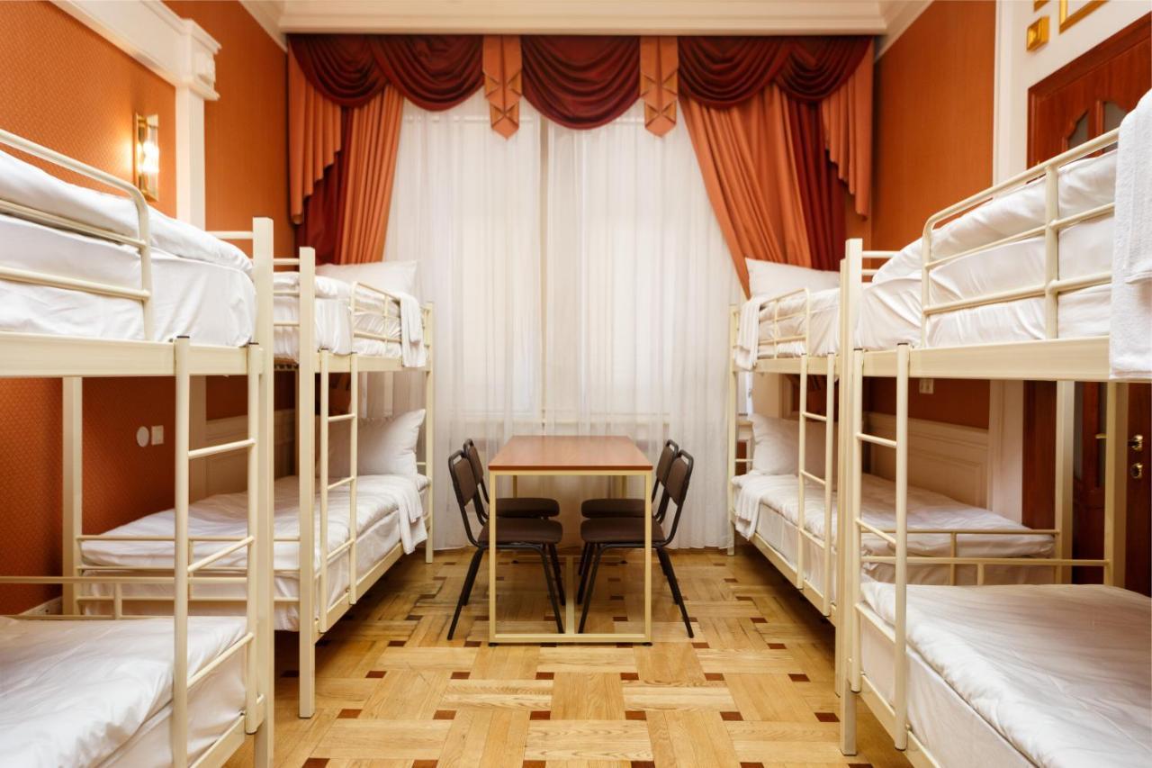 Hostel Suputnyk Lviv Eksteriør bilde