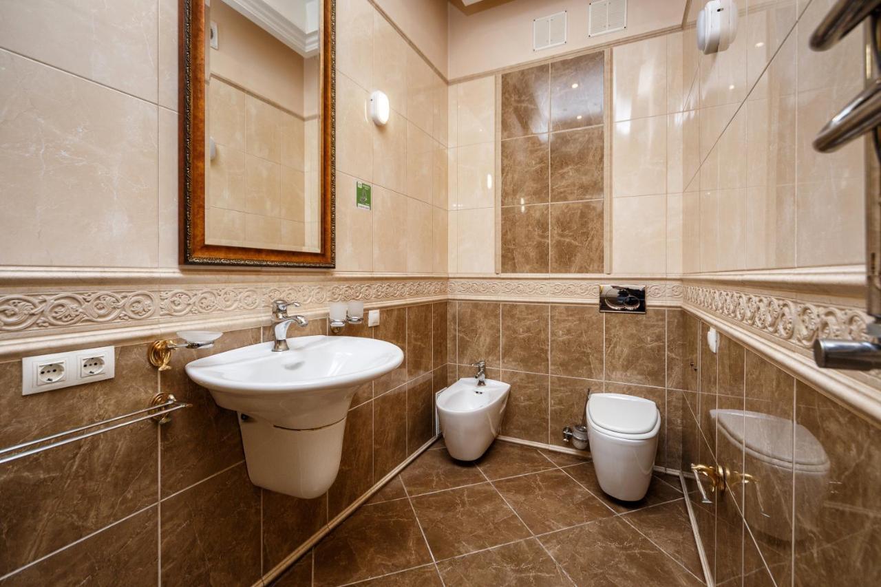 Hostel Suputnyk Lviv Eksteriør bilde
