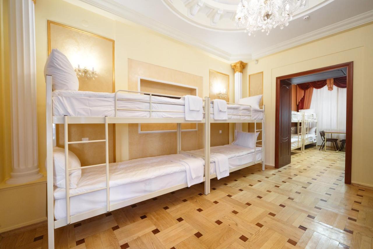 Hostel Suputnyk Lviv Eksteriør bilde