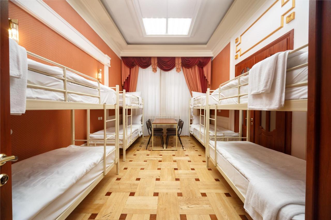 Hostel Suputnyk Lviv Eksteriør bilde