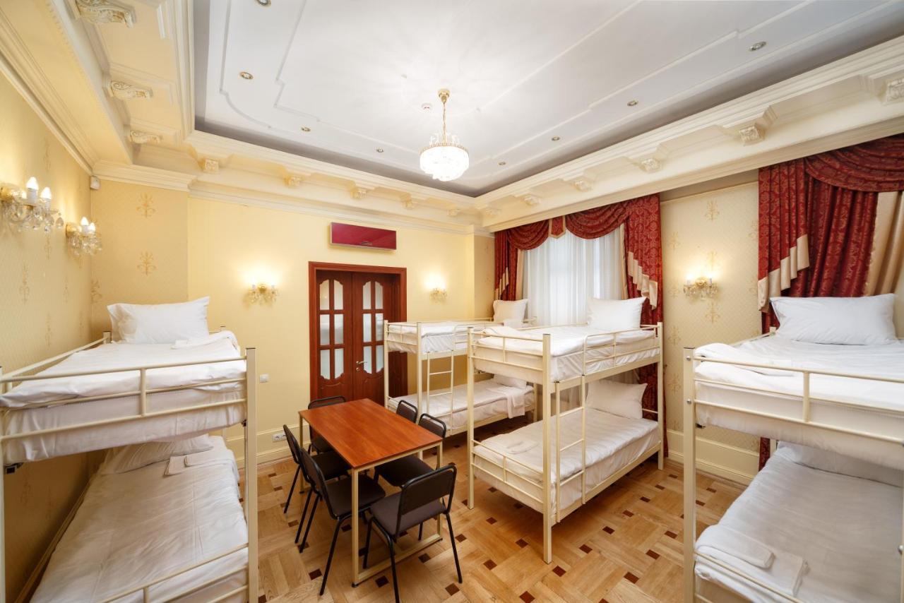 Hostel Suputnyk Lviv Eksteriør bilde